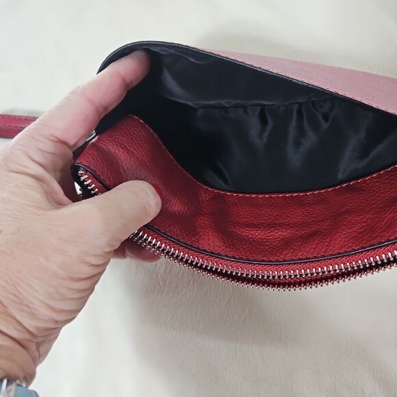 Andrew Marc /Marc New York Genuine Pebbled Leather Red Wristlet GUC no strap - Picture 7 of 10